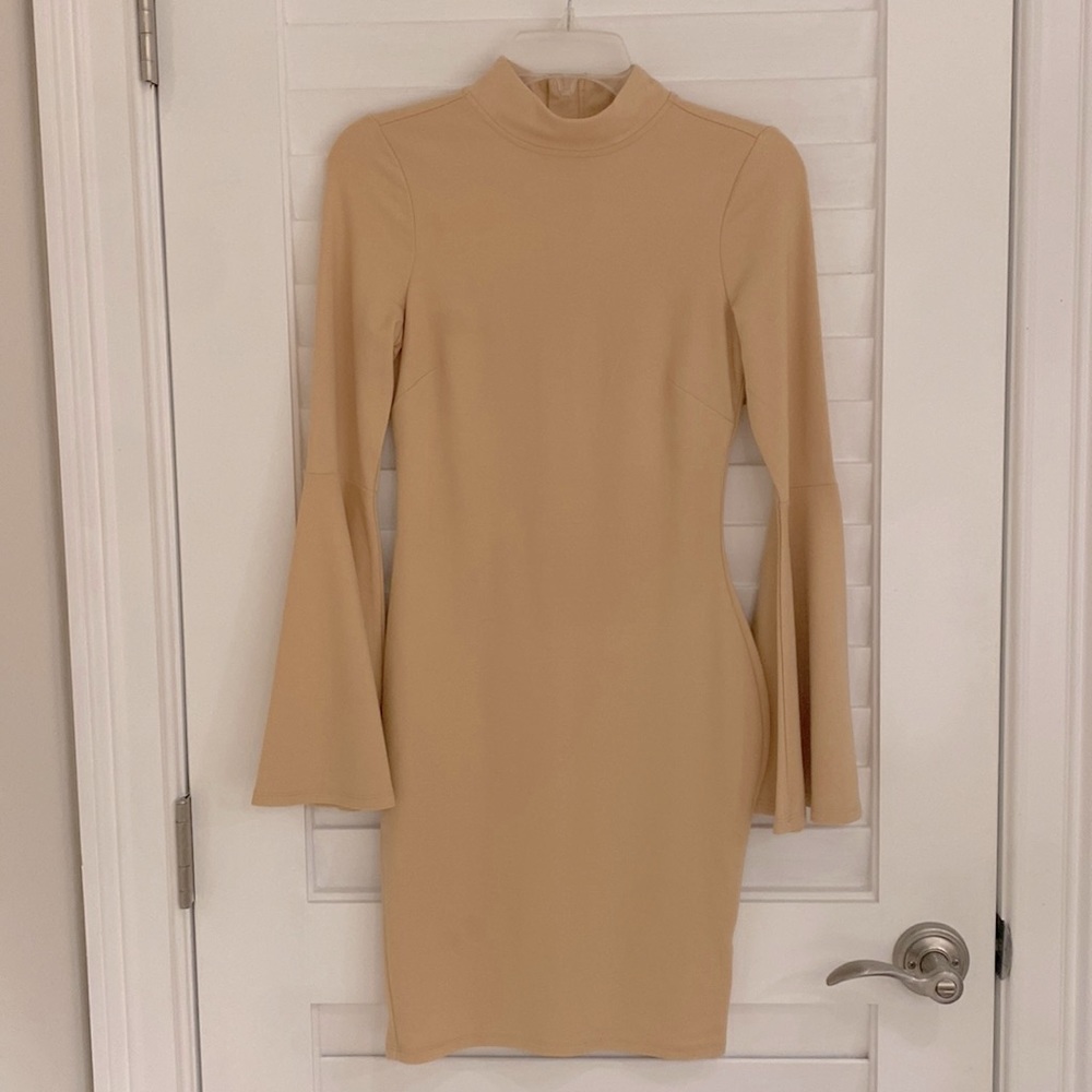 Venus Dress XS NWOT